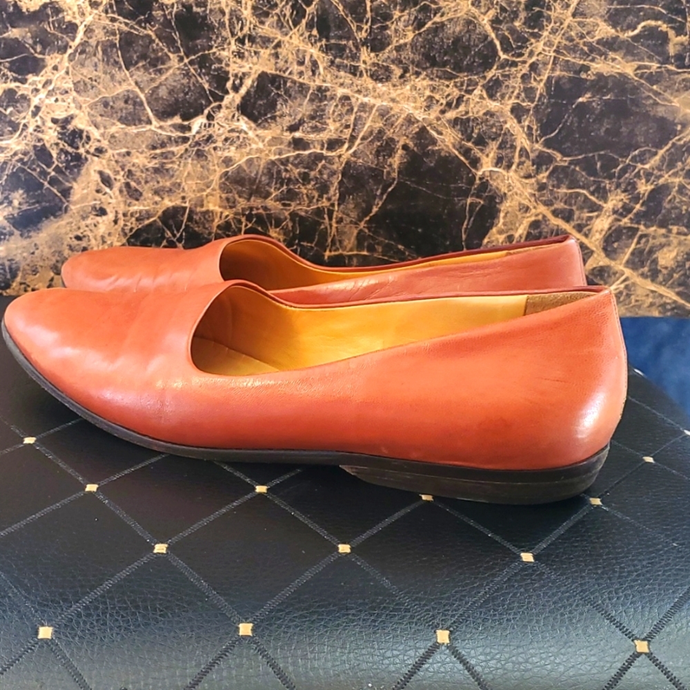Cole Haan W 2618 women's sz 8.5 AA in a warm caramel brown leather loafers